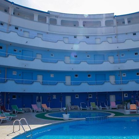 Atos Hotel Pantai Sunny Bagian luar foto