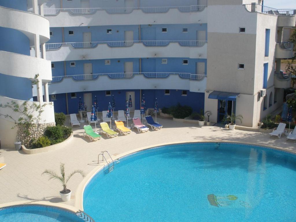 Atos Hotel Pantai Sunny Bagian luar foto